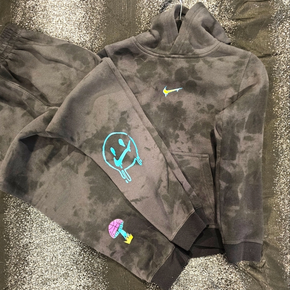 Nike sweat suit tie dyed